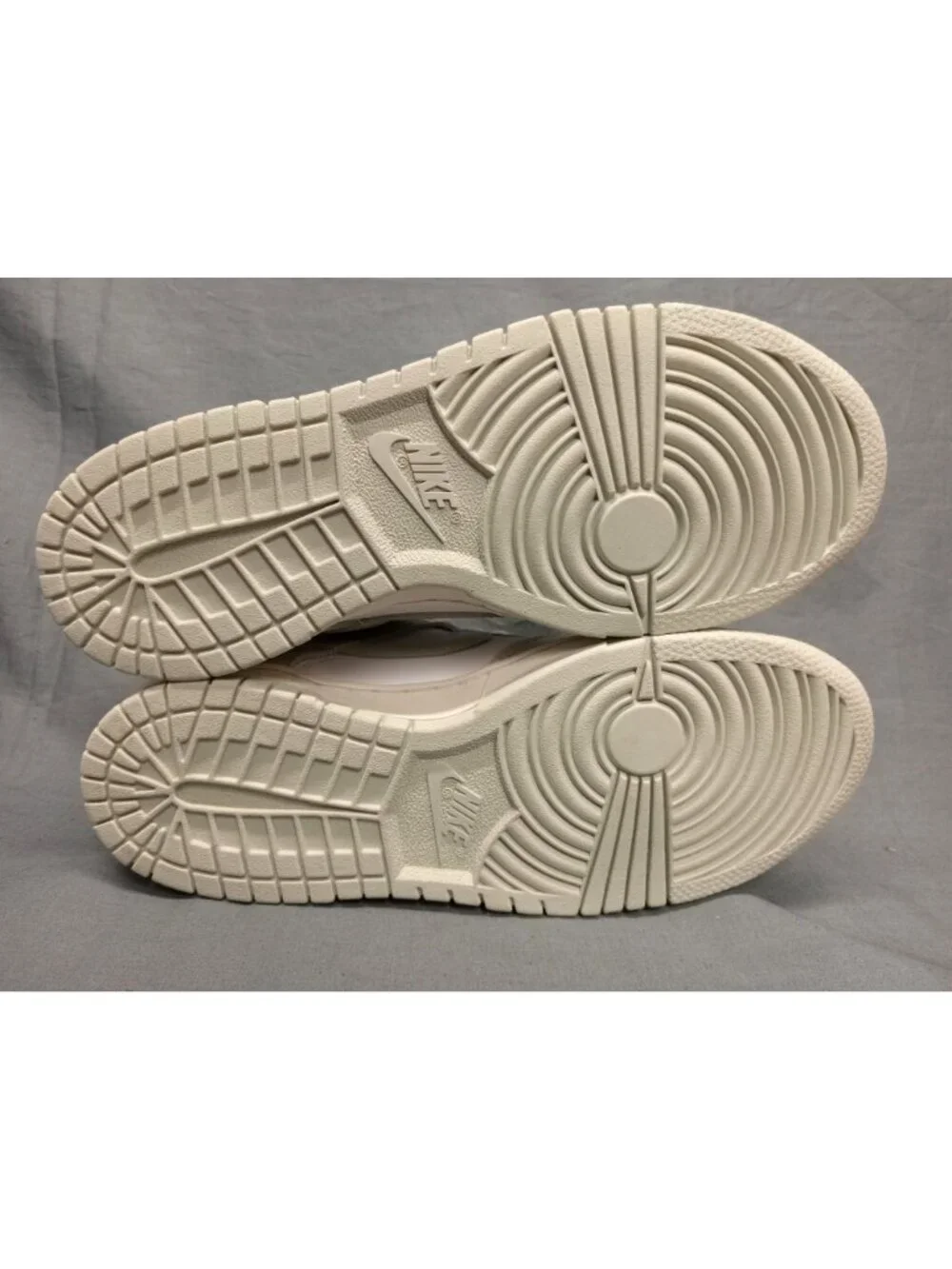 Nike Dunk Low (GS) Sneakers White Silver Photon Dust Boys Size 7 NEW IN BOX!